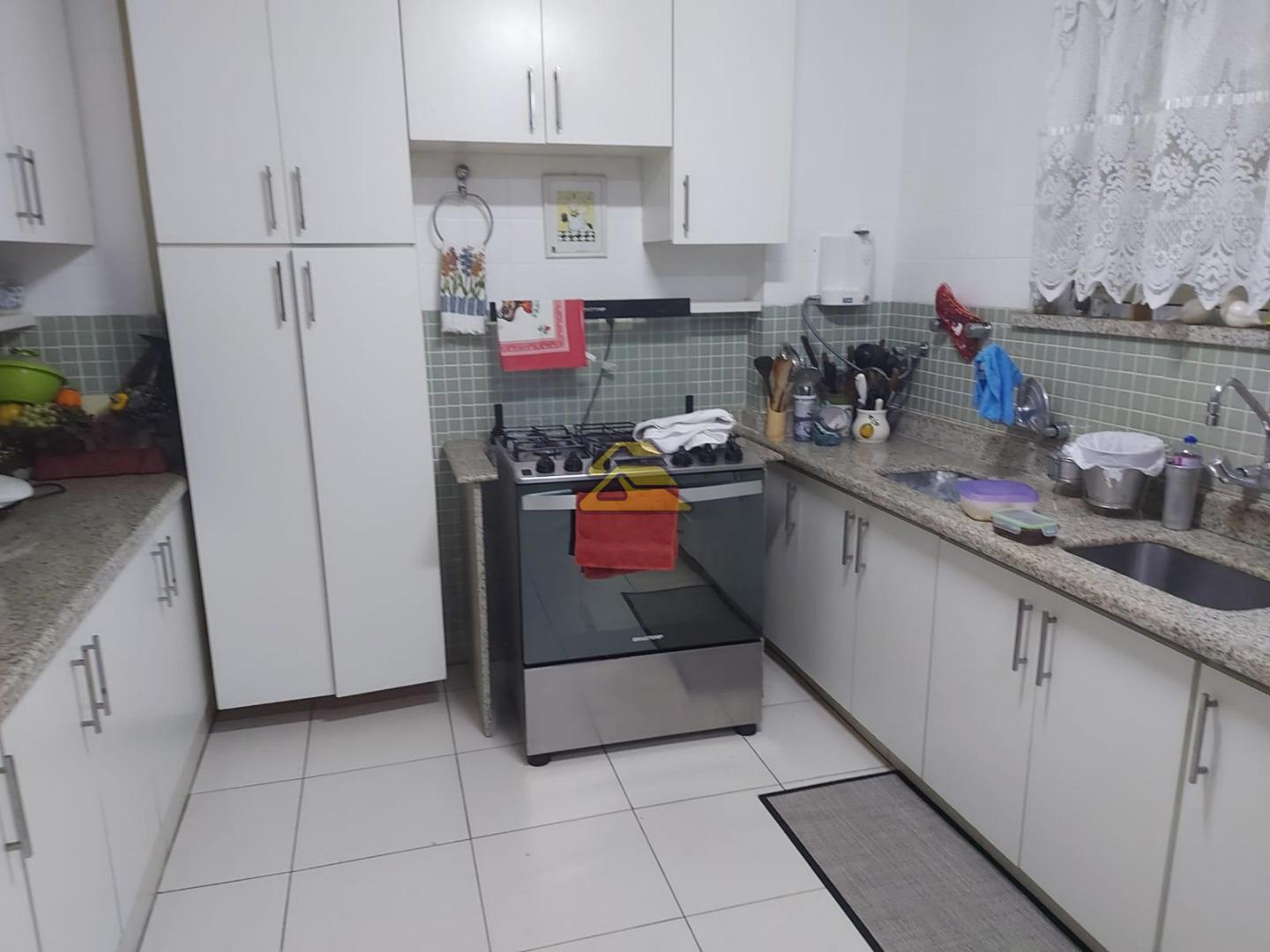 Apartamento à venda com 3 quartos, 230m² - Foto 28