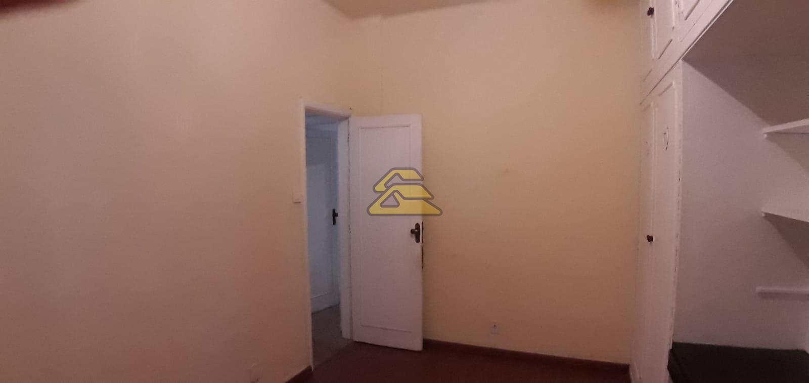 Apartamento à venda com 3 quartos, 110m² - Foto 18