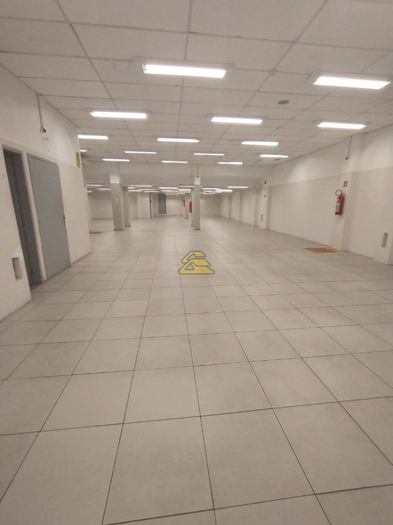 Loja-Salão para alugar, 588m² - Foto 4