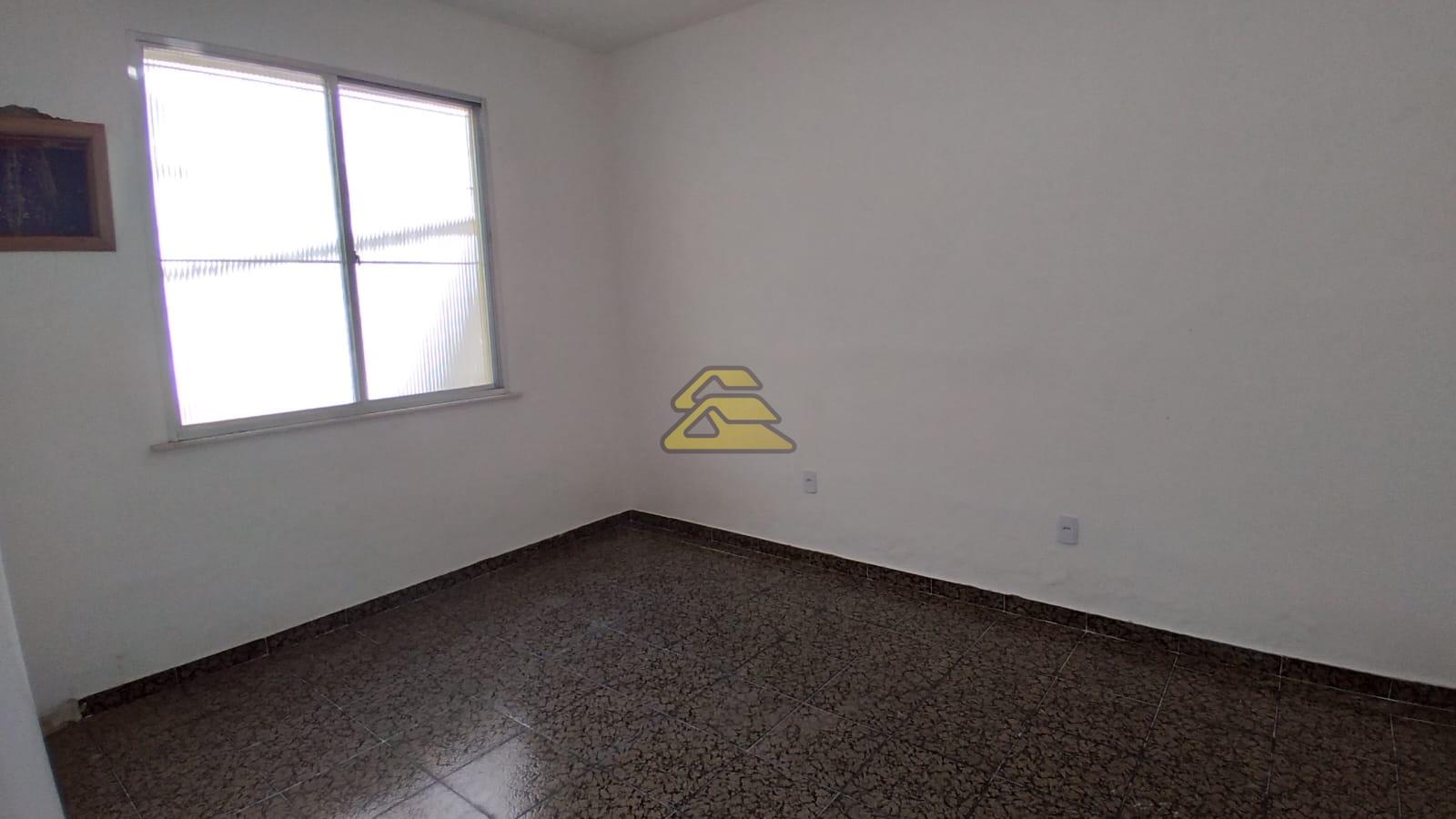 Casa à venda com 4 quartos, 100m² - Foto 22