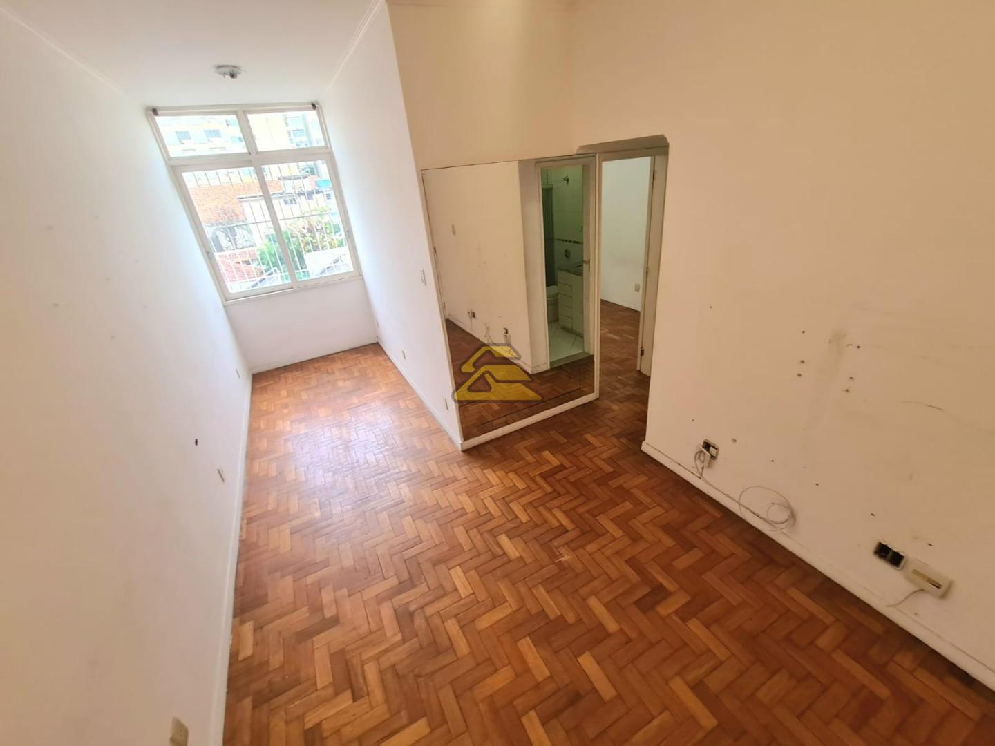 Apartamento à venda com 1 quarto, 50m² - Foto 3