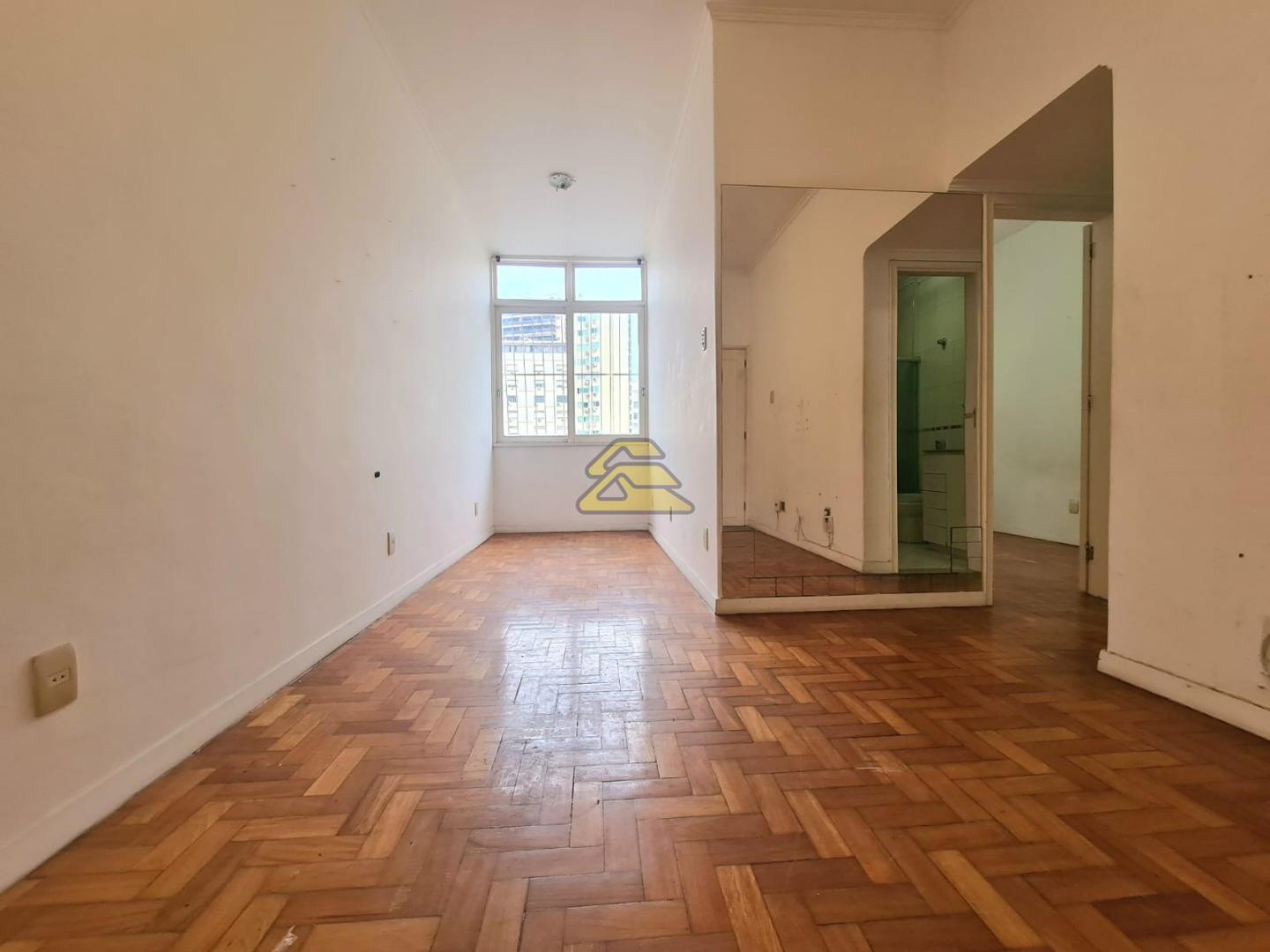 Apartamento à venda com 1 quarto, 50m² - Foto 1