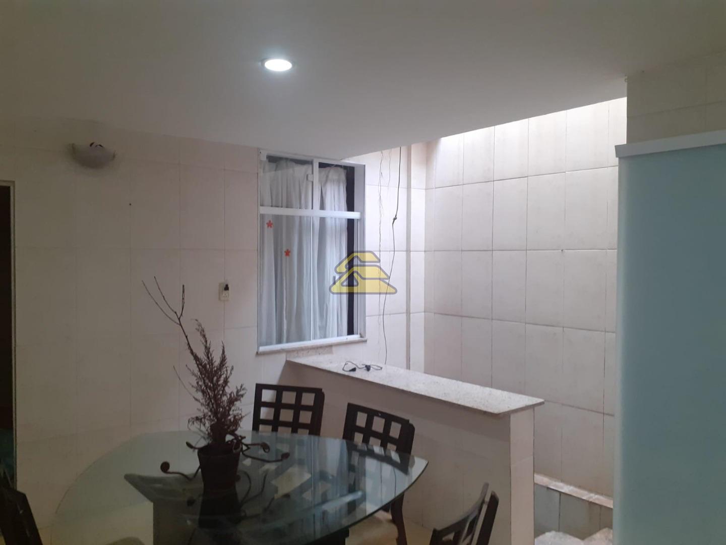 Apartamento à venda com 3 quartos, 224m² - Foto 12