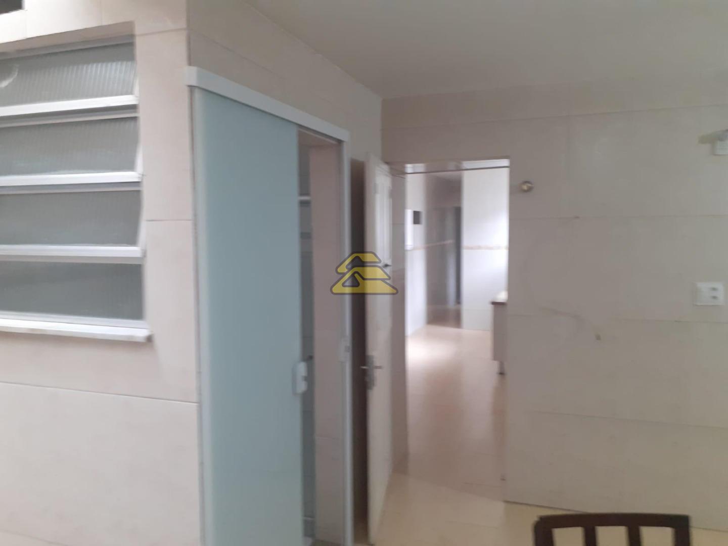 Apartamento à venda com 3 quartos, 224m² - Foto 15