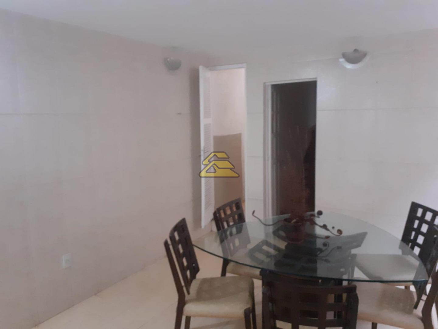 Apartamento à venda com 3 quartos, 224m² - Foto 11