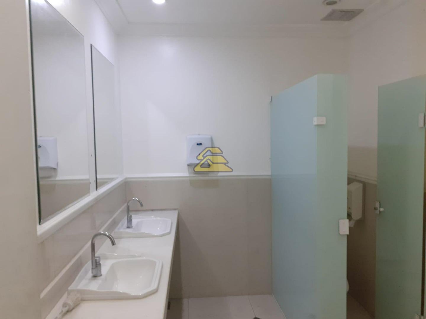 Prédio Inteiro para alugar com 3 quartos, 1500m² - Foto 19