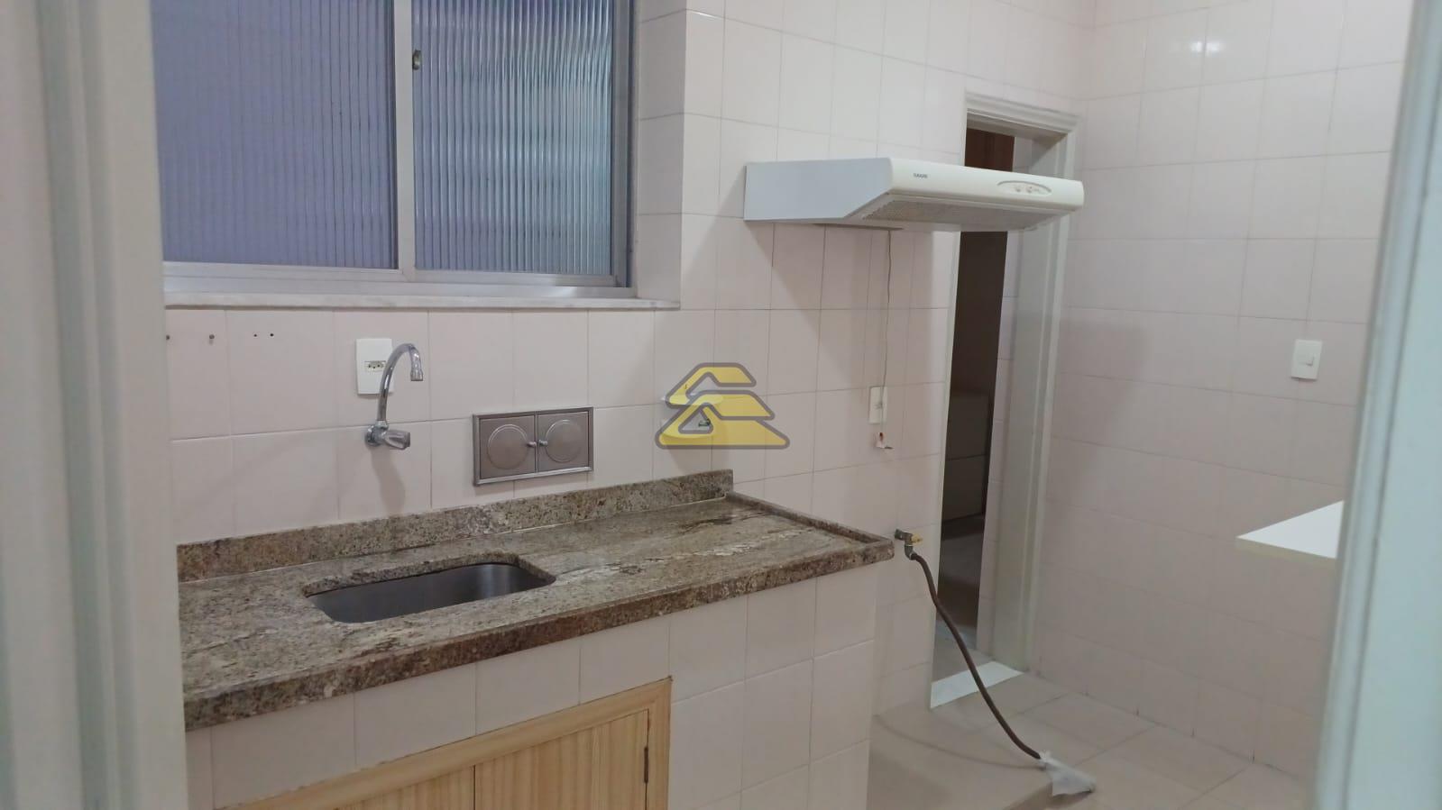 Apartamento à venda com 3 quartos, 86m² - Foto 13