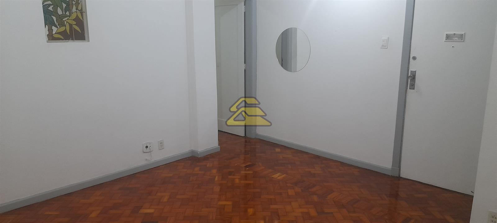 Apartamento à venda com 1 quarto, 62m² - Foto 2