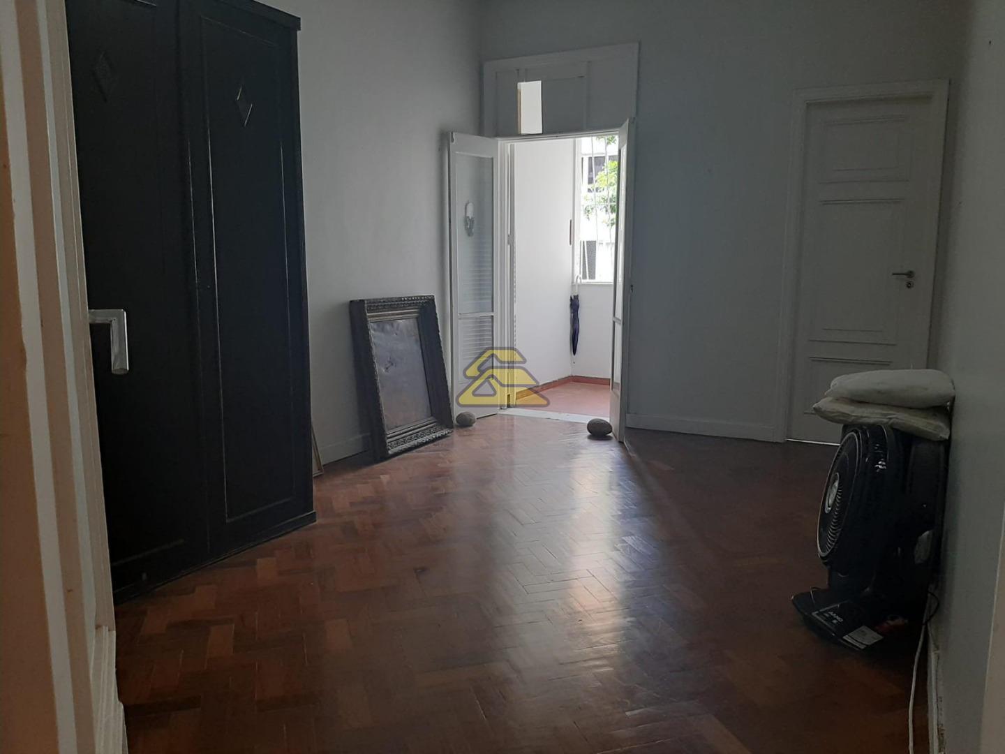 Apartamento à venda com 3 quartos, 123m² - Foto 10