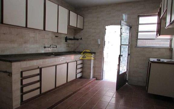 Casa à venda com 3 quartos, 169m² - Foto 10