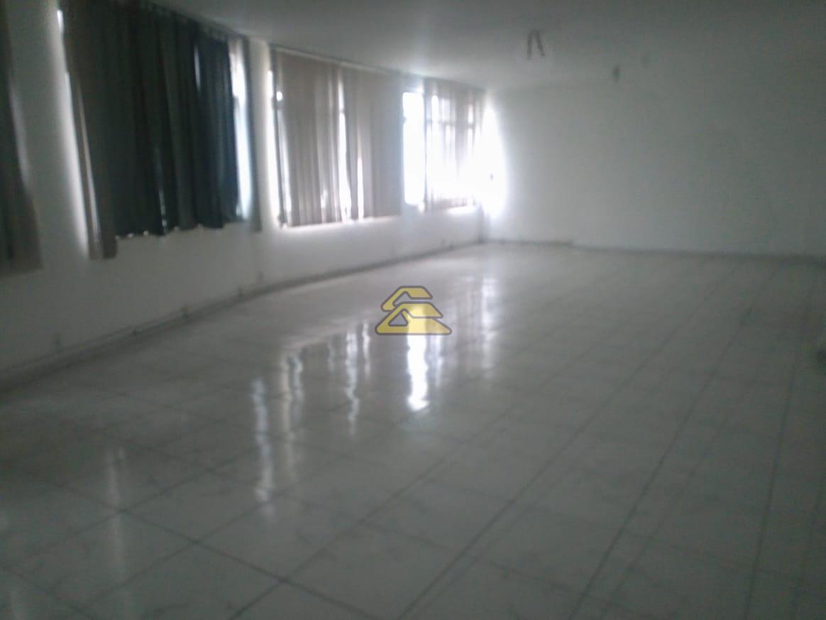 Conjunto Comercial-Sala à venda com 1 quarto, 317m² - Foto 2