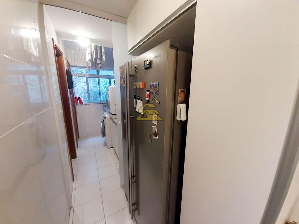 Apartamento à venda com 3 quartos, 122m² - Foto 19