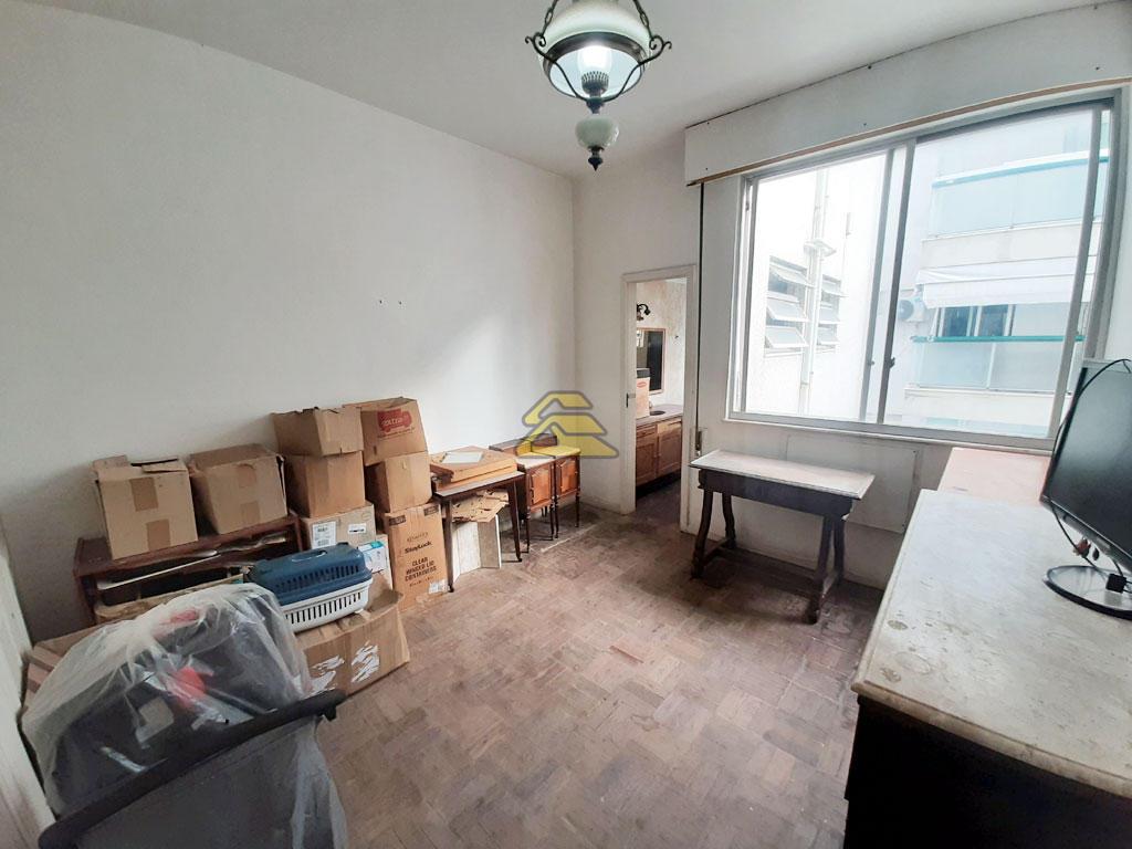 Apartamento à venda com 4 quartos, 180m² - Foto 9