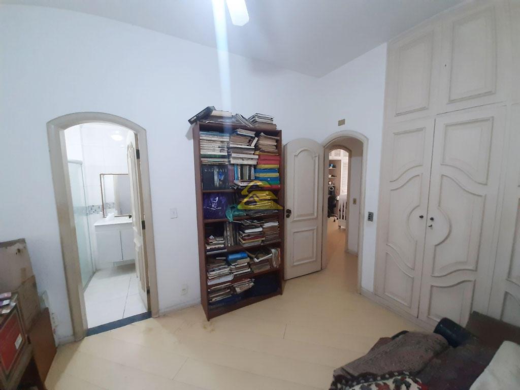 Apartamento à venda com 4 quartos, 180m² - Foto 8