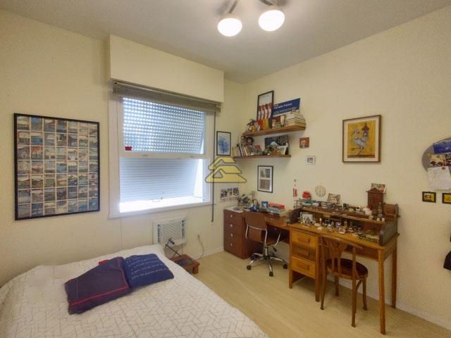 Apartamento à venda com 4 quartos, 182m² - Foto 12