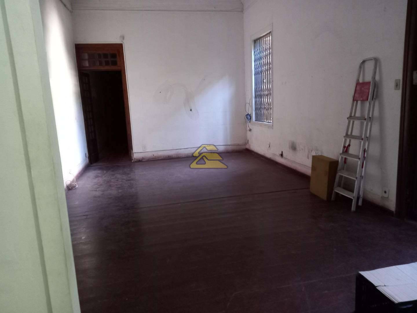 Casa à venda com 4 quartos, 300m² - Foto 19