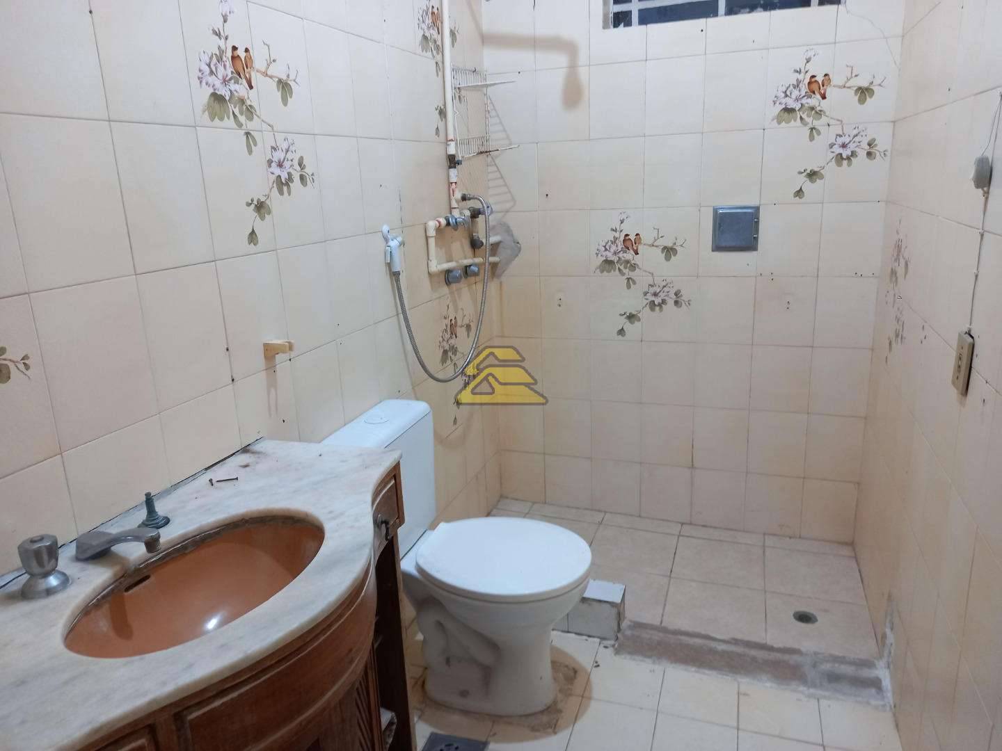 Casa à venda com 4 quartos, 300m² - Foto 39