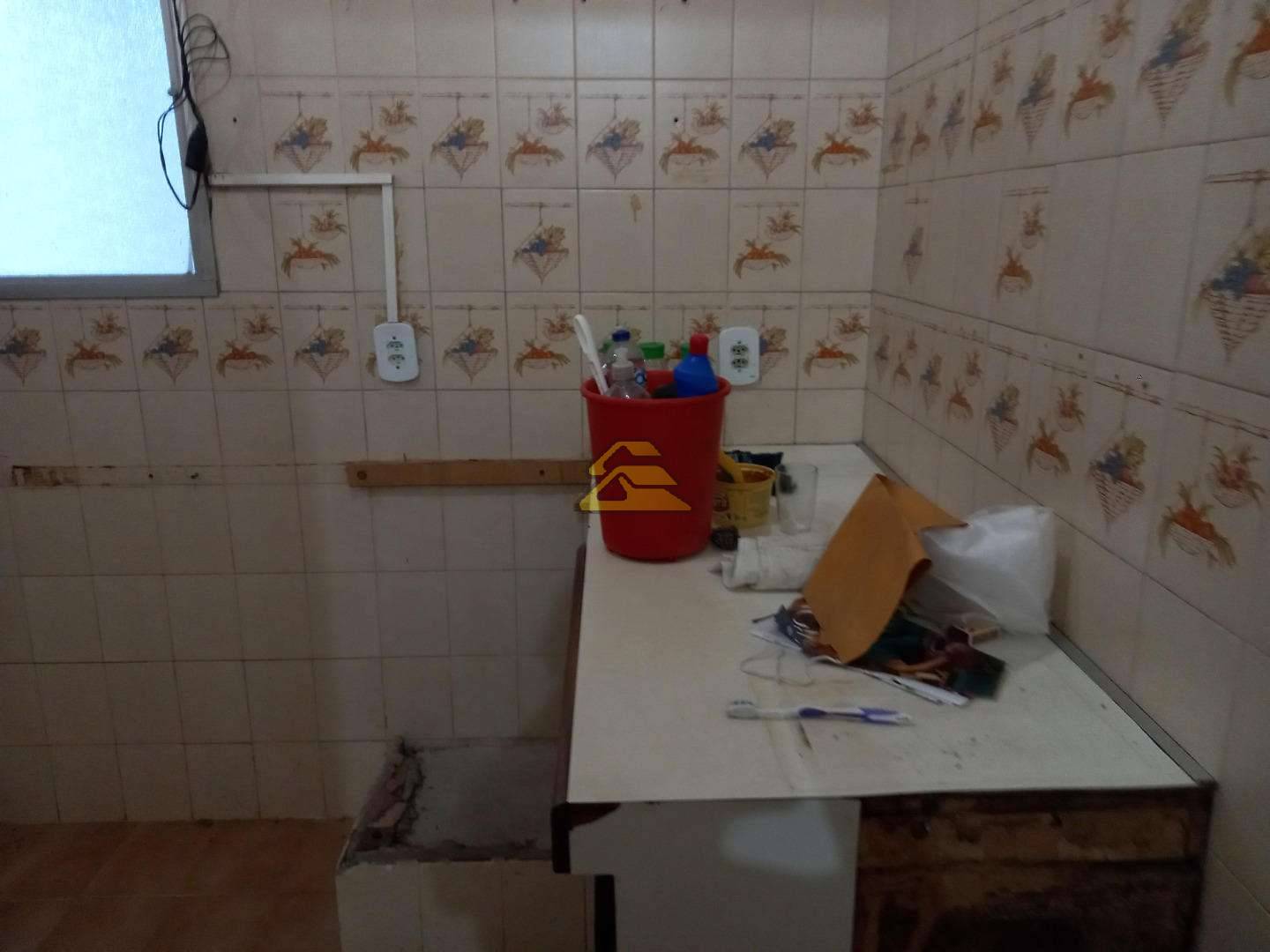 Casa à venda com 4 quartos, 300m² - Foto 30