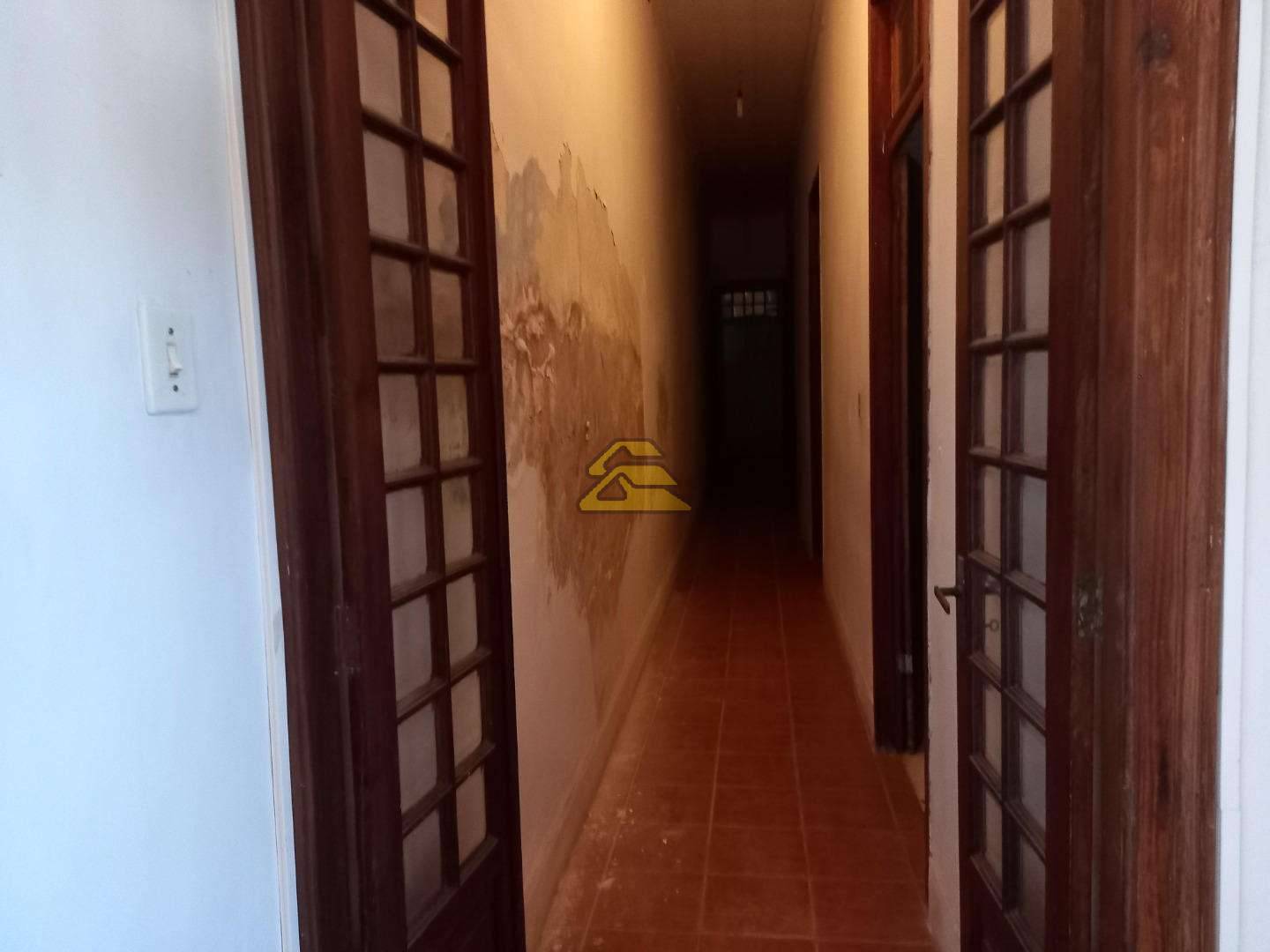 Casa à venda com 4 quartos, 300m² - Foto 23