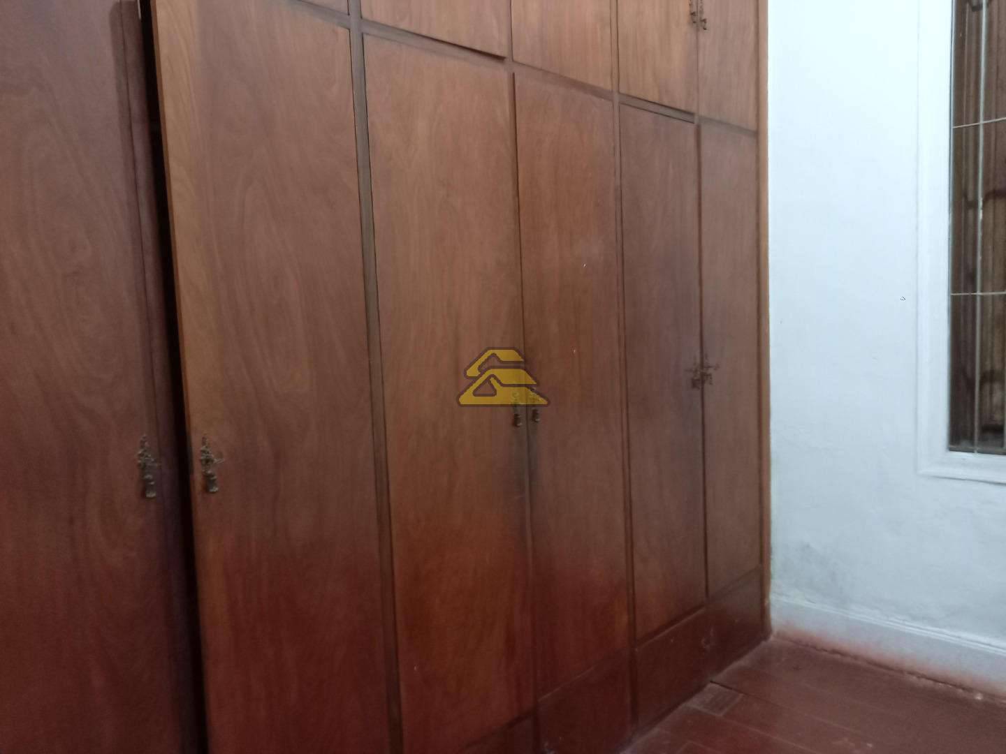 Casa à venda com 4 quartos, 300m² - Foto 37