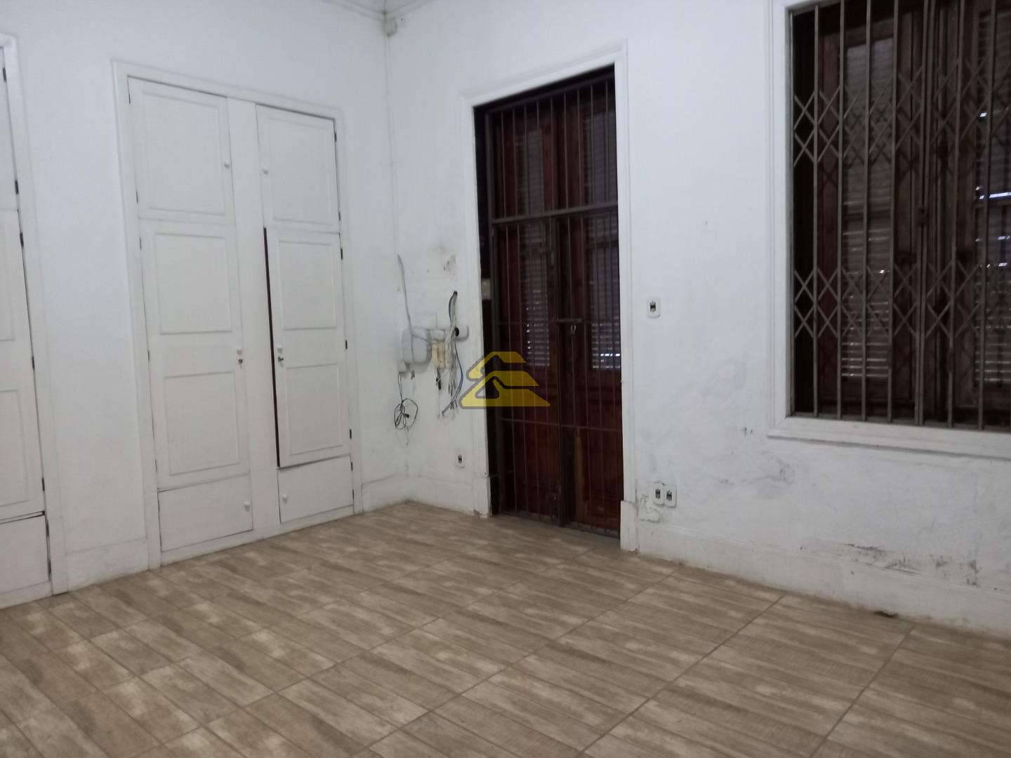 Casa à venda com 4 quartos, 300m² - Foto 33