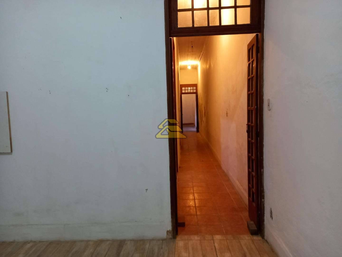 Casa à venda com 4 quartos, 300m² - Foto 24