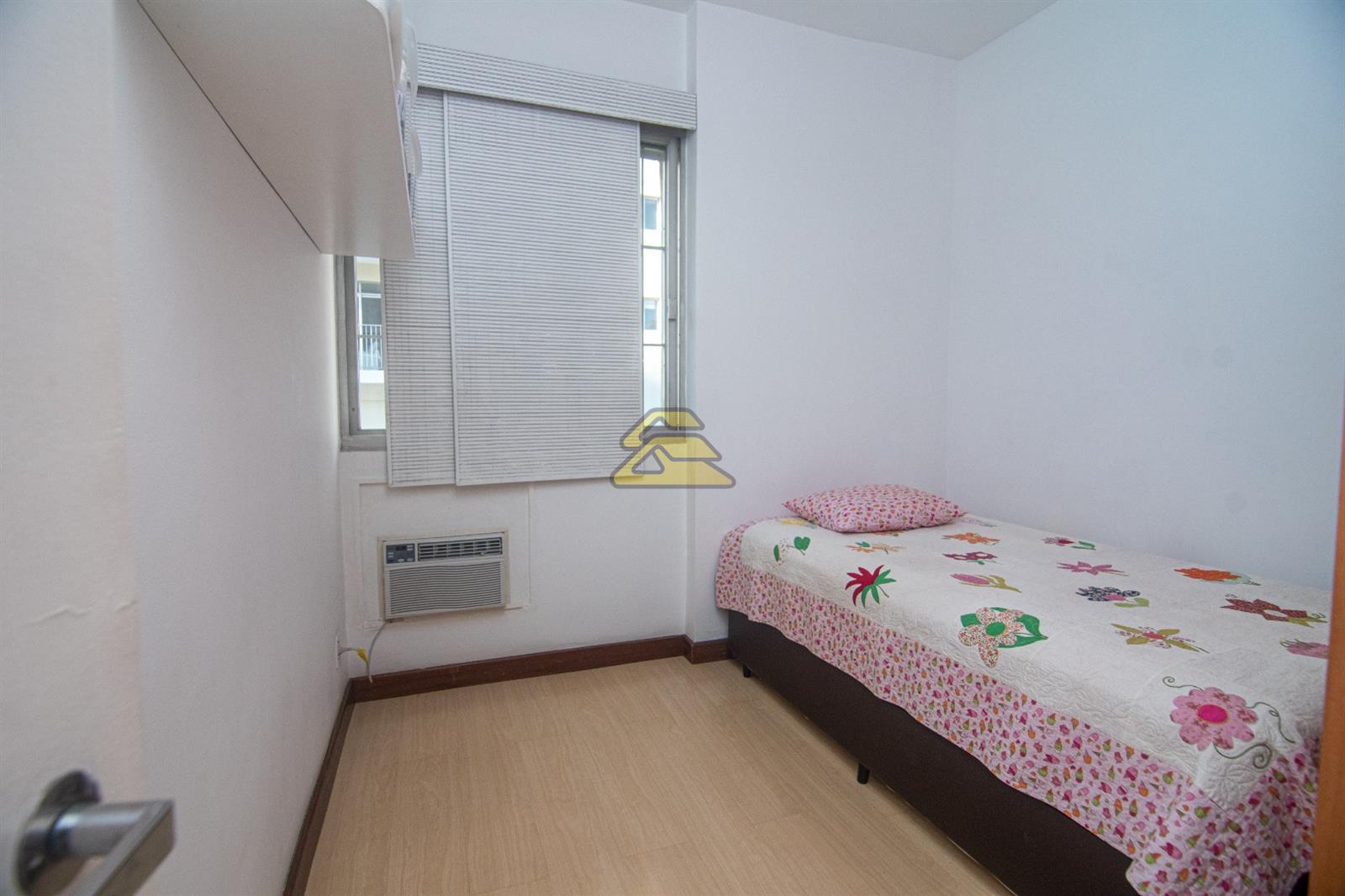 Apartamento à venda com 4 quartos, 150m² - Foto 18