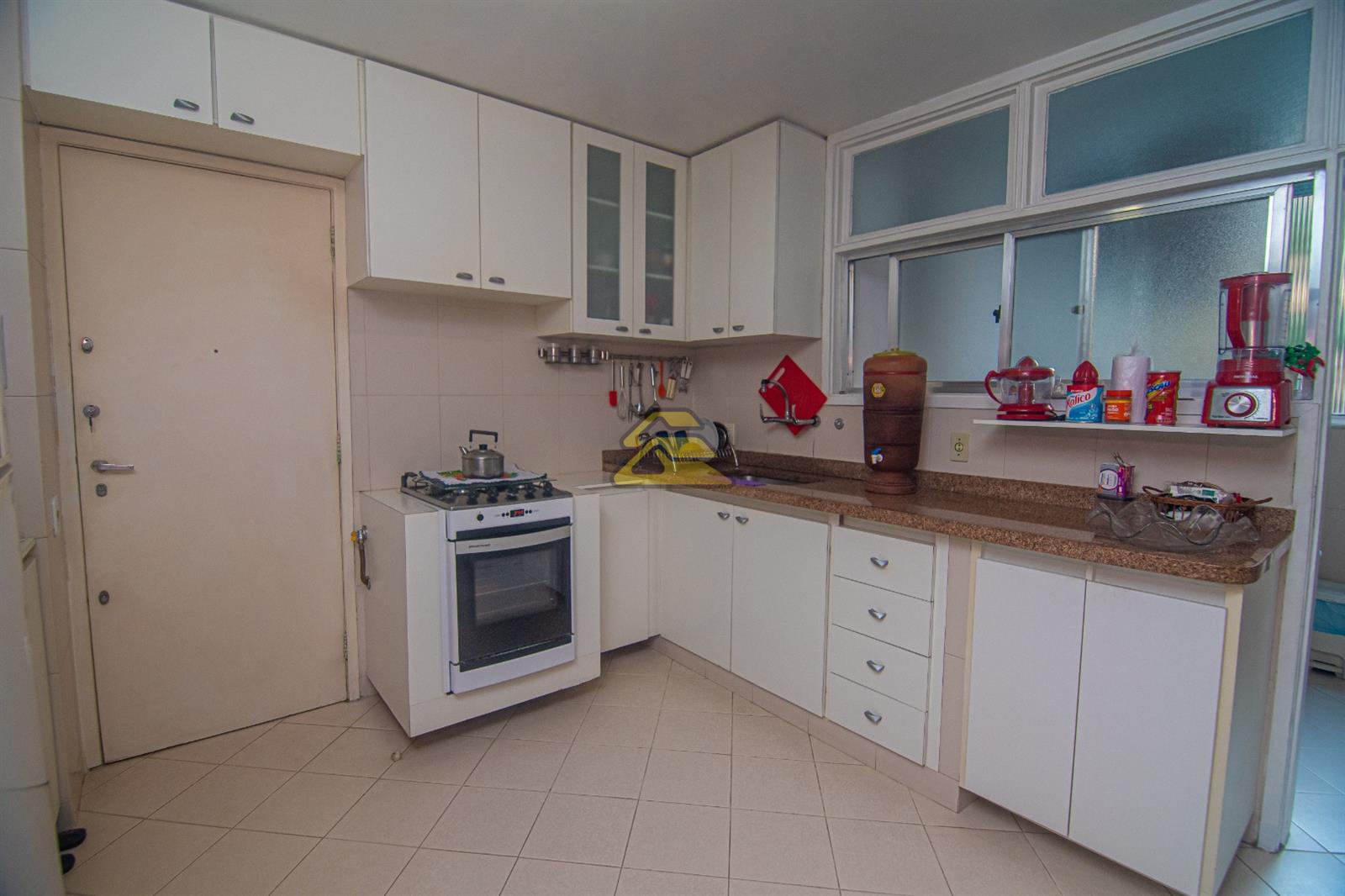 Apartamento à venda com 4 quartos, 150m² - Foto 25