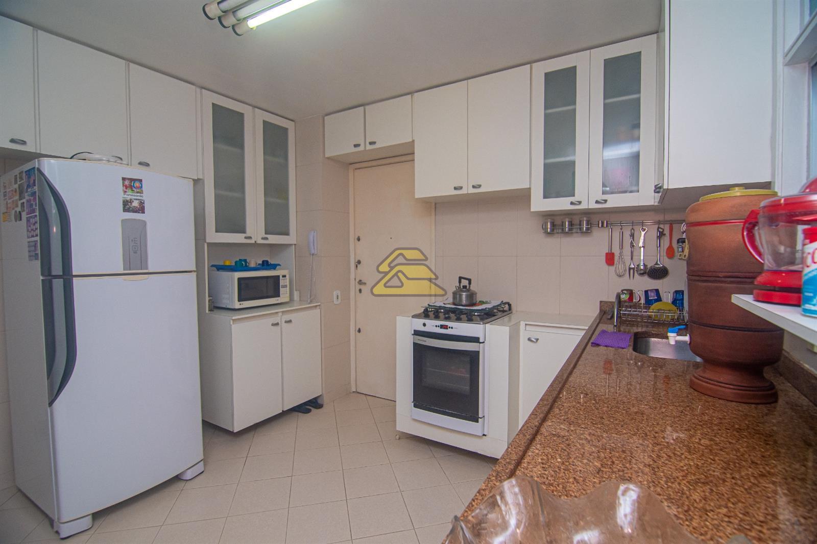 Apartamento à venda com 4 quartos, 150m² - Foto 24