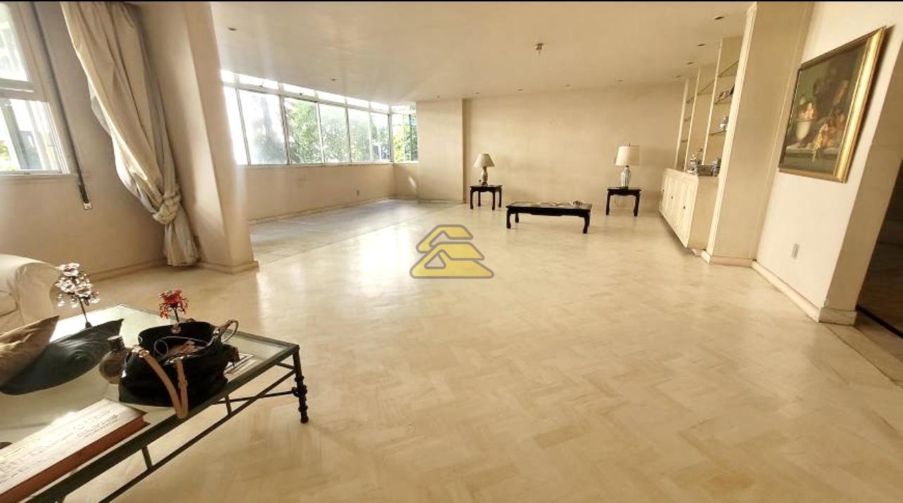 Apartamento à venda com 4 quartos, 303m² - Foto 1