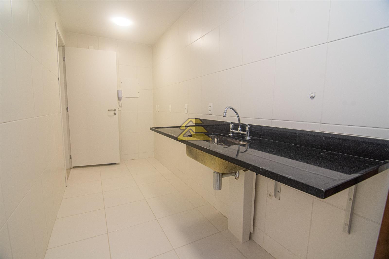 Apartamento à venda com 2 quartos, 104m² - Foto 7