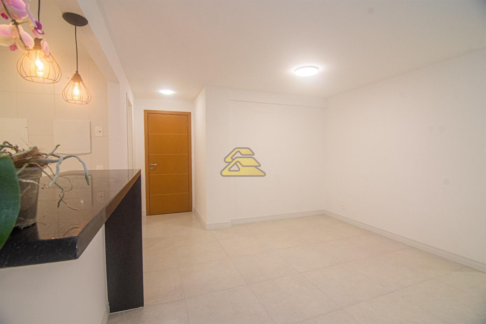 Apartamento à venda com 2 quartos, 78m² - Foto 5