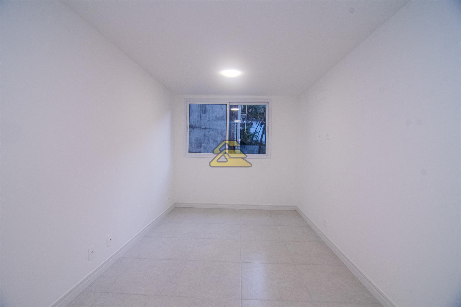 Apartamento à venda com 2 quartos, 78m² - Foto 11