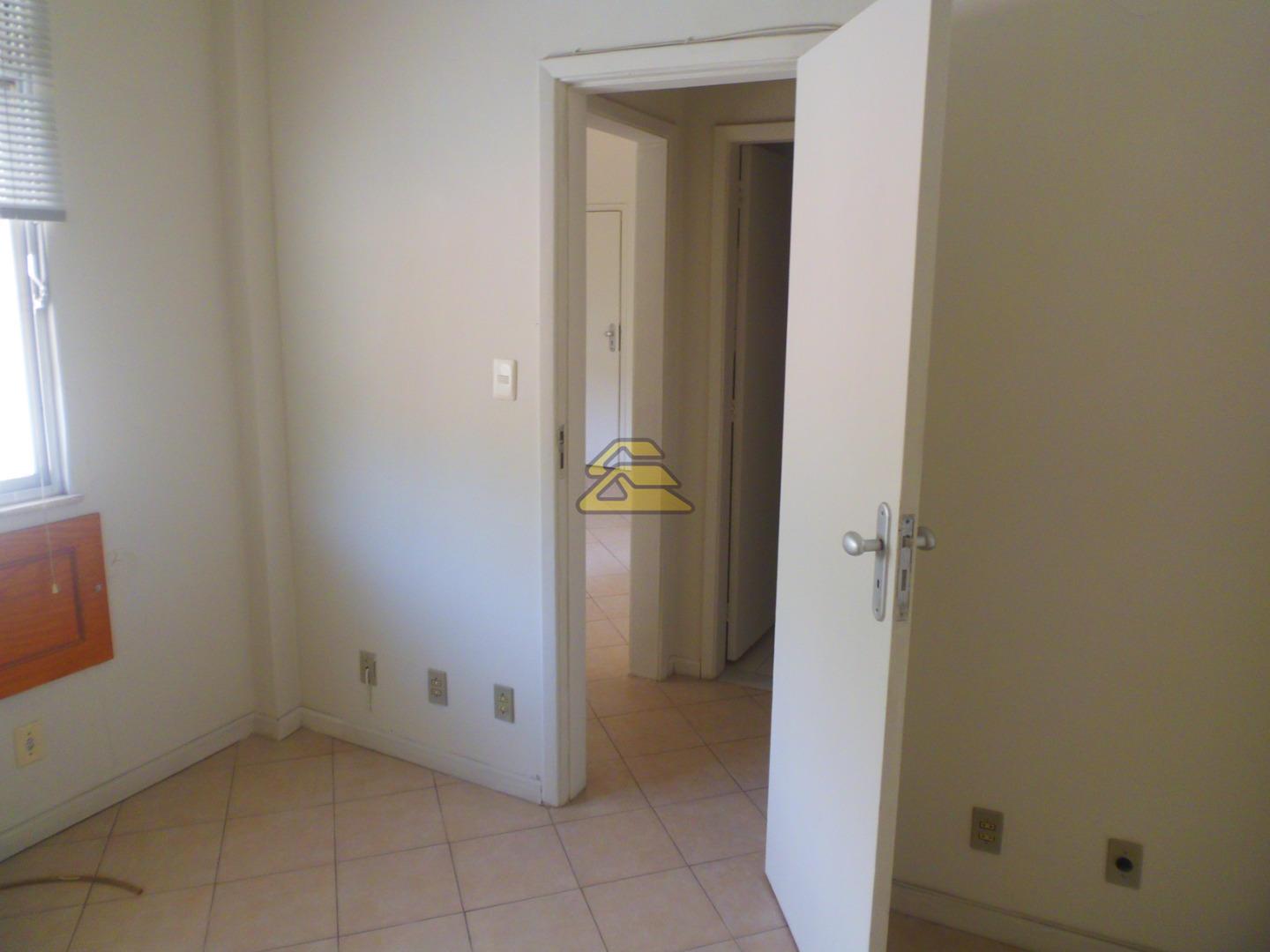 Apartamento à venda com 1 quarto, 31m² - Foto 24