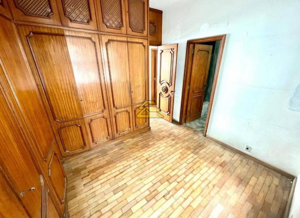 Apartamento à venda com 4 quartos, 250m² - Foto 17