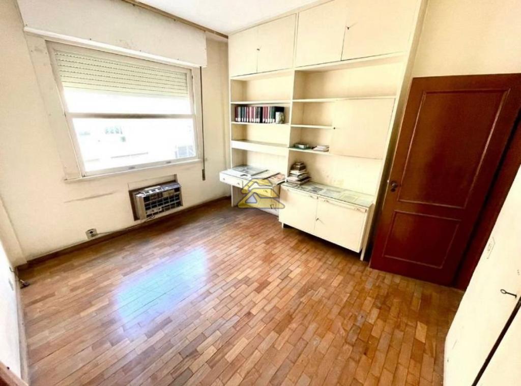 Apartamento à venda com 4 quartos, 250m² - Foto 11