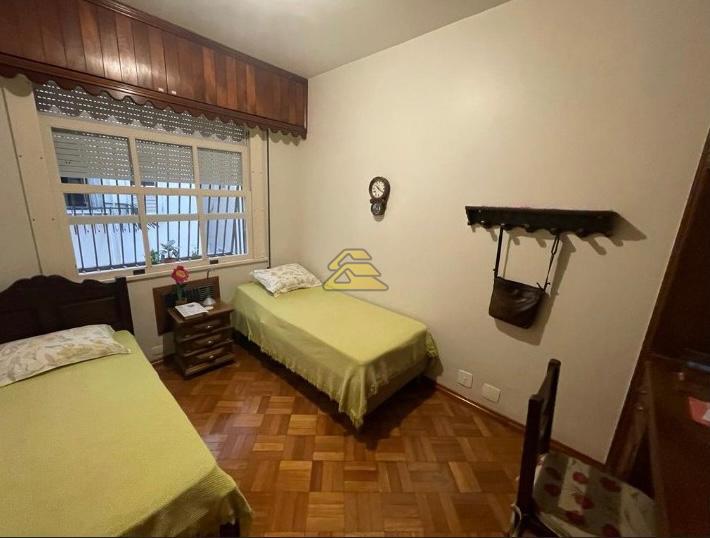 Apartamento à venda com 3 quartos, 220m² - Foto 17