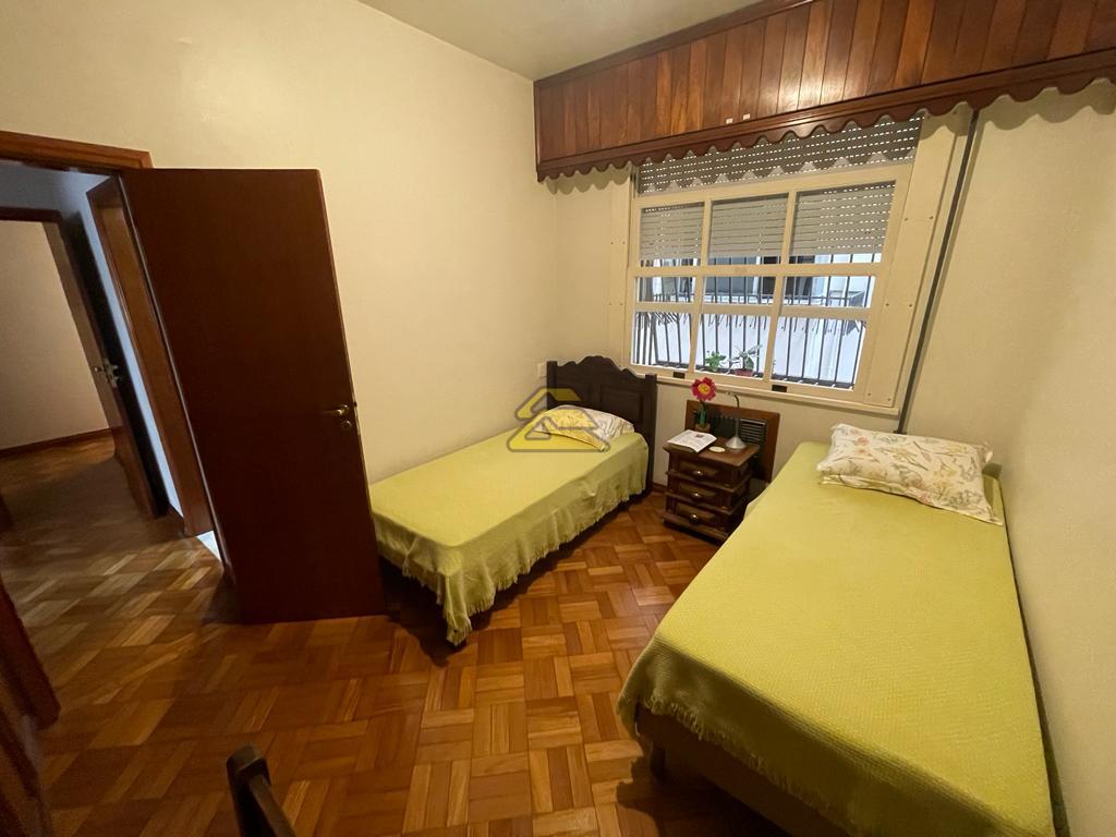 Apartamento à venda com 3 quartos, 220m² - Foto 18