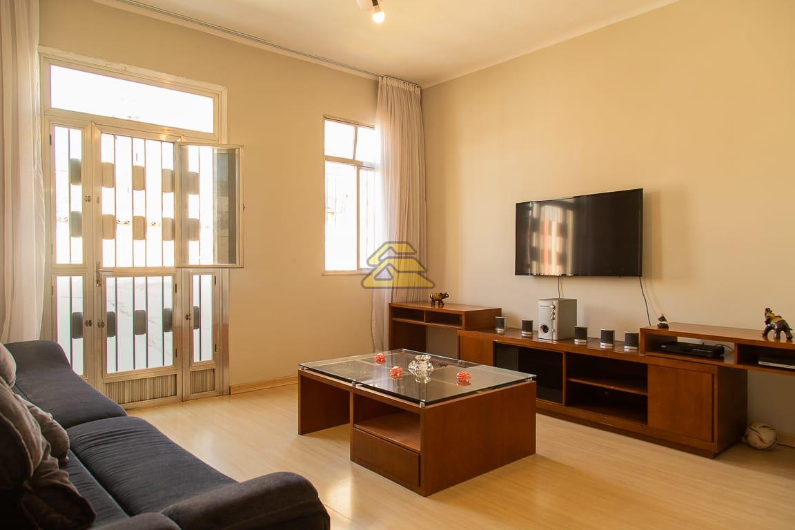 Apartamento à venda com 3 quartos, 224m² - Foto 1