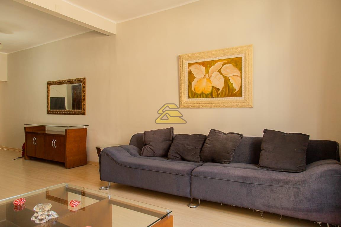 Apartamento à venda com 3 quartos, 224m² - Foto 2