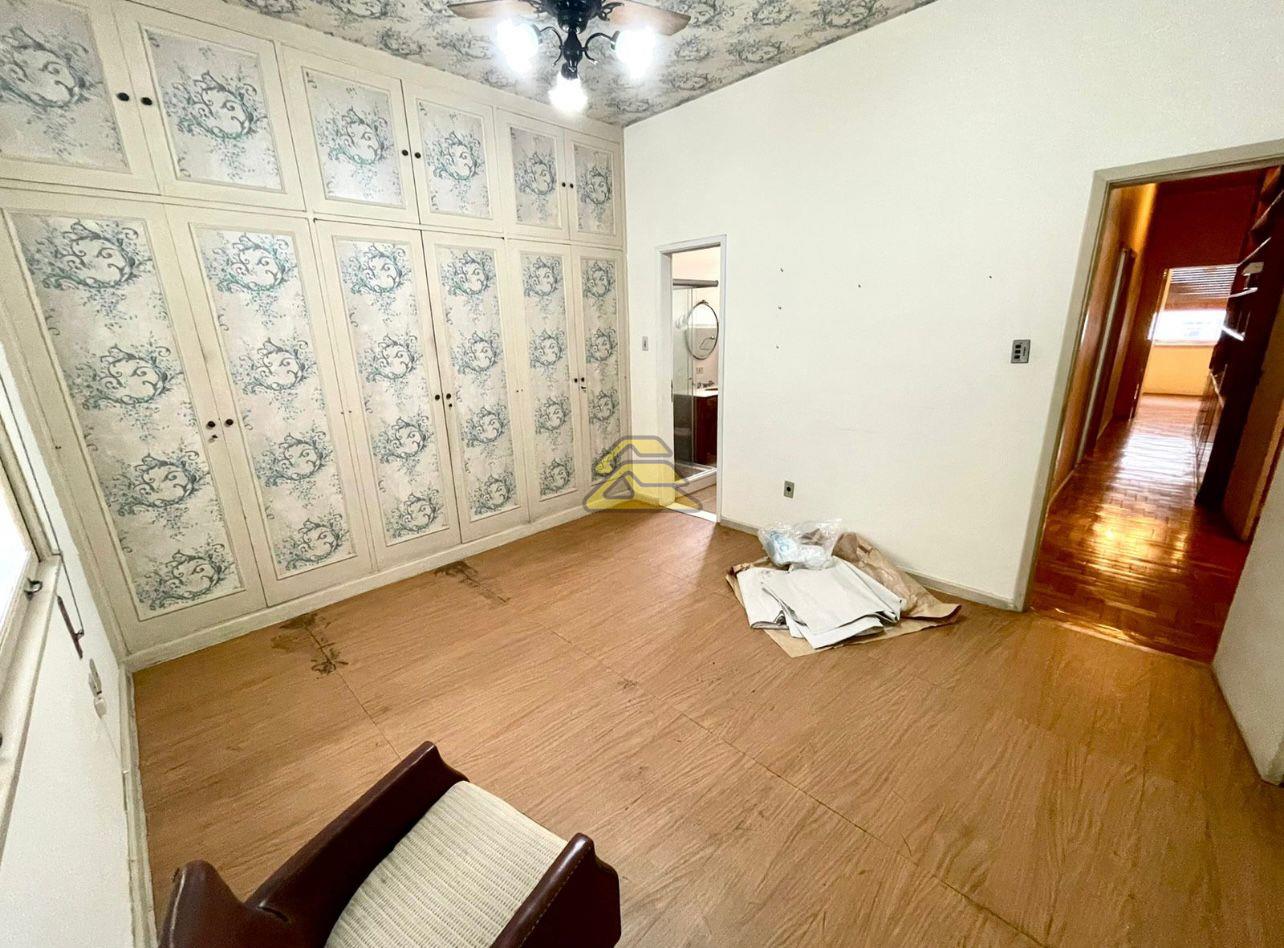 Apartamento à venda com 4 quartos, 135m² - Foto 13