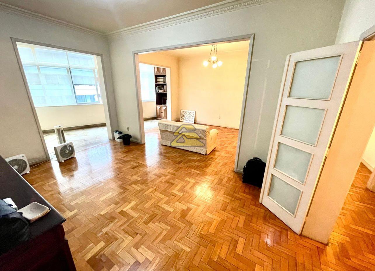 Apartamento à venda com 4 quartos, 135m² - Foto 1