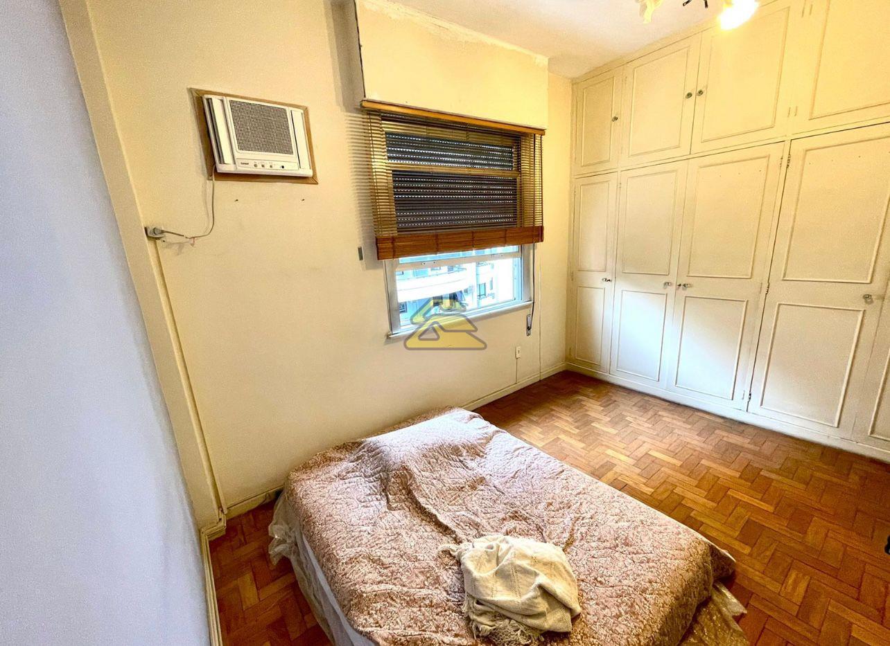 Apartamento à venda com 4 quartos, 135m² - Foto 17