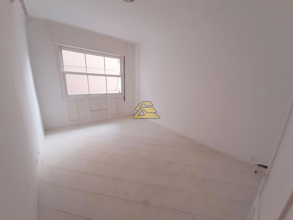 Apartamento à venda com 4 quartos, 240m² - Foto 9