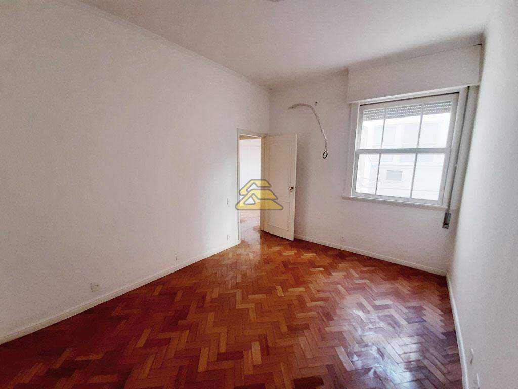 Apartamento à venda com 4 quartos, 240m² - Foto 13