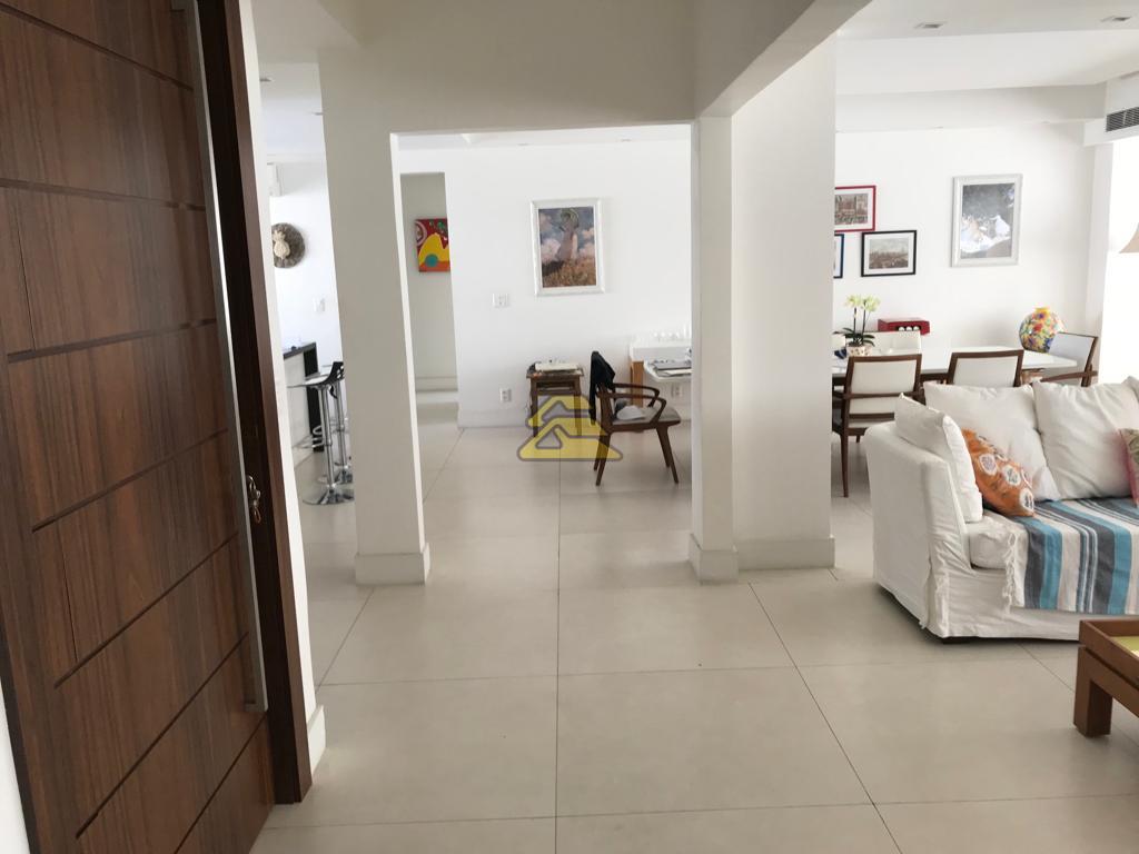 Apartamento à venda com 3 quartos, 170m² - Foto 9