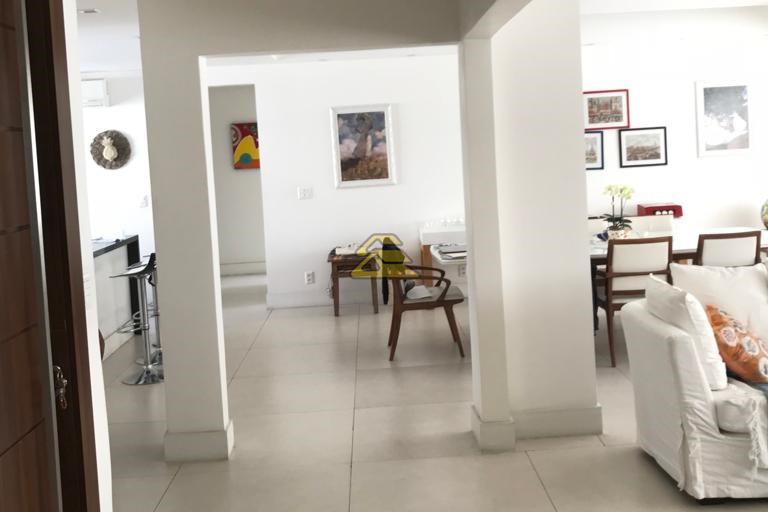 Apartamento à venda com 3 quartos, 170m² - Foto 10