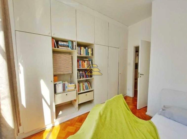 Apartamento à venda com 3 quartos, 95m² - Foto 4