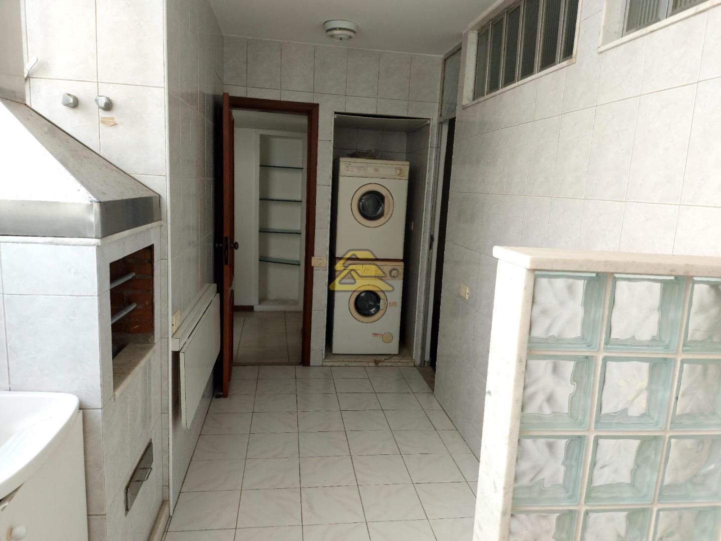 Apartamento à venda com 4 quartos, 336m² - Foto 17