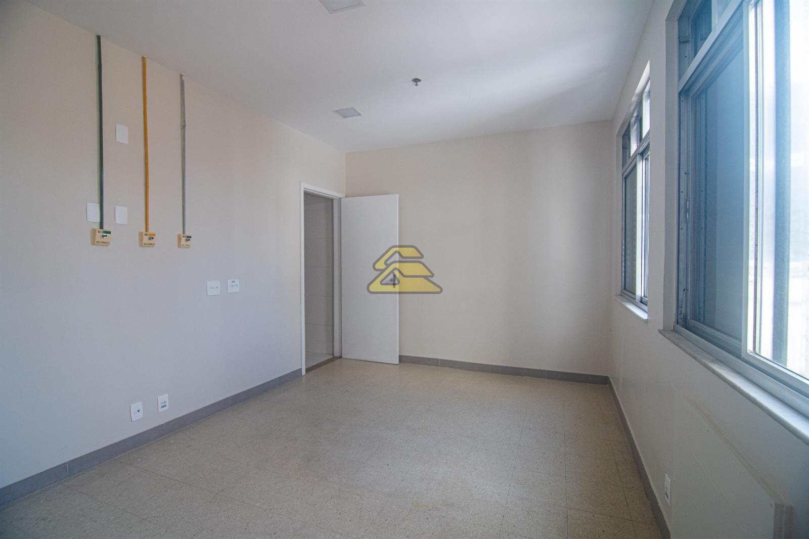 Conjunto Comercial-Sala para alugar com 21 quartos, 960m² - Foto 5